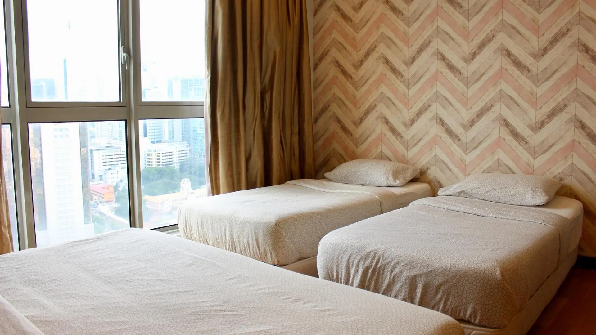 ✦Time & Traveller✦Regalia Suites And Residence✦Klcc View Infinity Pool✦双子塔无边泳池 Kuala Lumpur 0*,