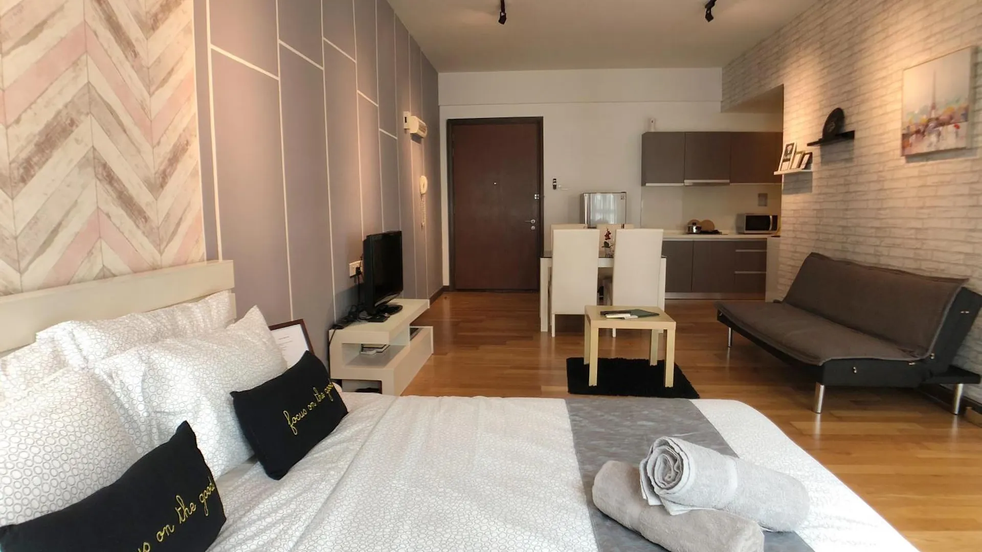 ✦Time & Traveller✦Regalia Suites And Residence✦Klcc View Infinity Pool✦双子塔无边泳池 Kuala Lumpur 0*,  Malesia