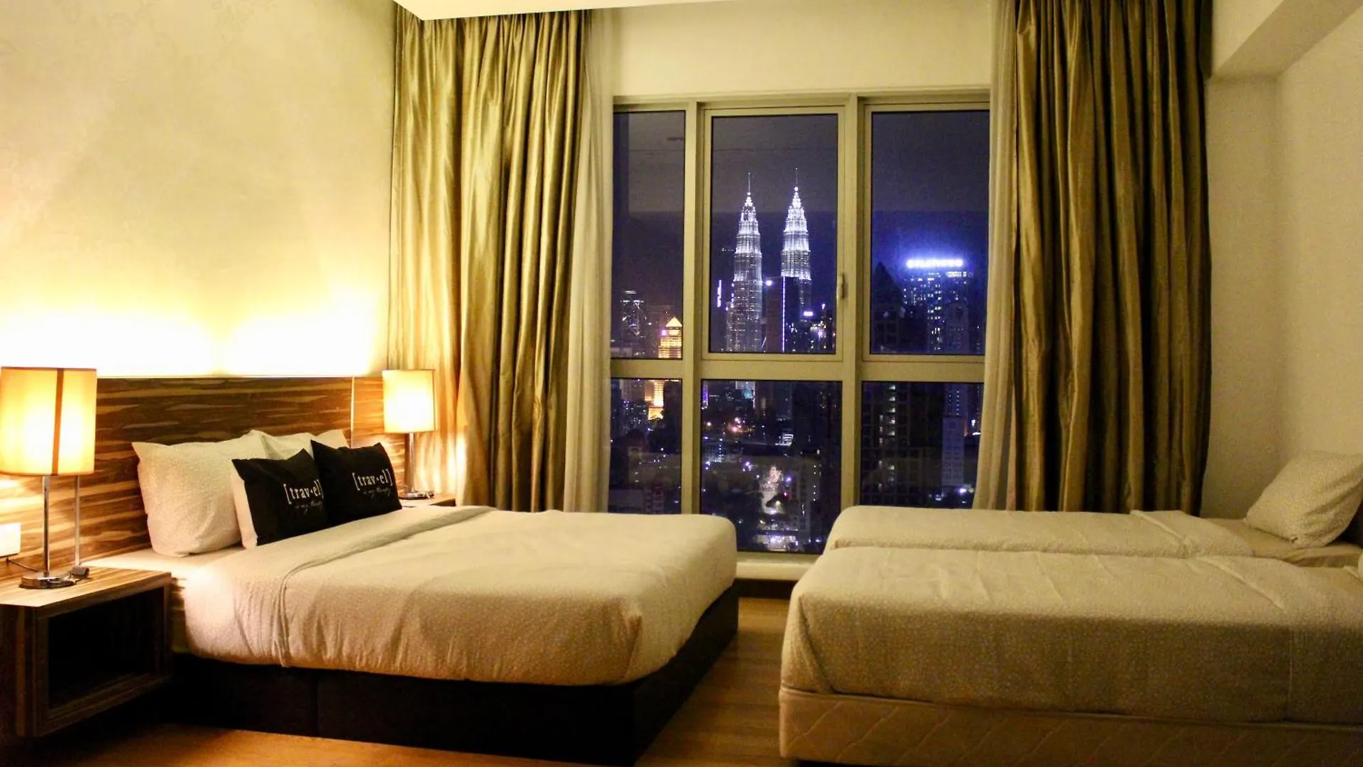✦Time & Traveller✦Regalia Suites And Residence✦Klcc View Infinity Pool✦双子塔无边泳池 Kuala Lumpur 0*,