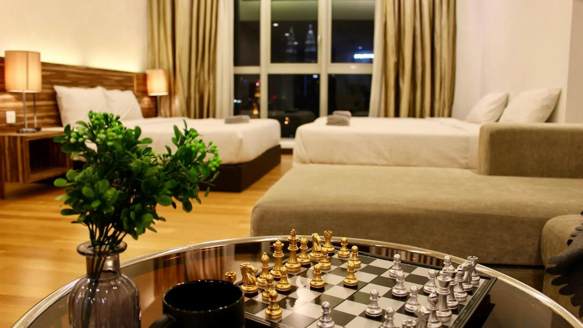 ✦Time & Traveller✦Regalia Suites And Residence✦Klcc View Infinity Pool✦双子塔无边泳池 Kuala Lumpur