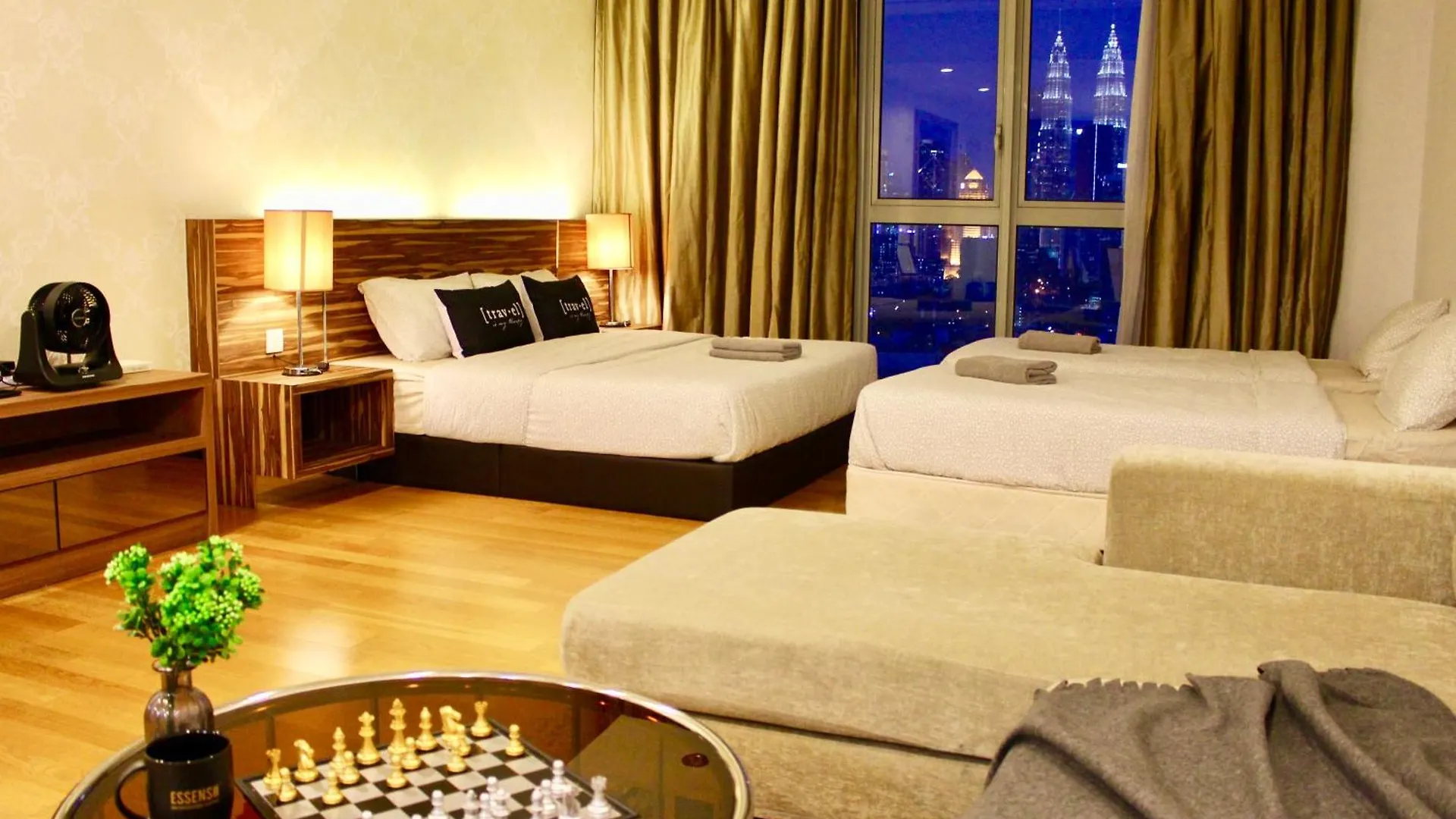 ✦Time & Traveller✦Regalia Suites And Residence✦Klcc View Infinity Pool✦双子塔无边泳池 Kuala Lumpur