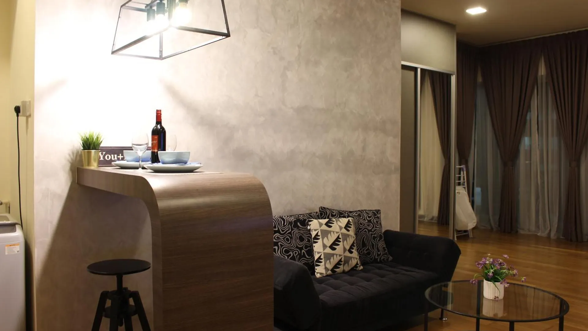 ✦Time & Traveller✦Regalia Suites And Residence✦Klcc View Infinity Pool✦双子塔无边泳池 Kuala Lumpur Apartment