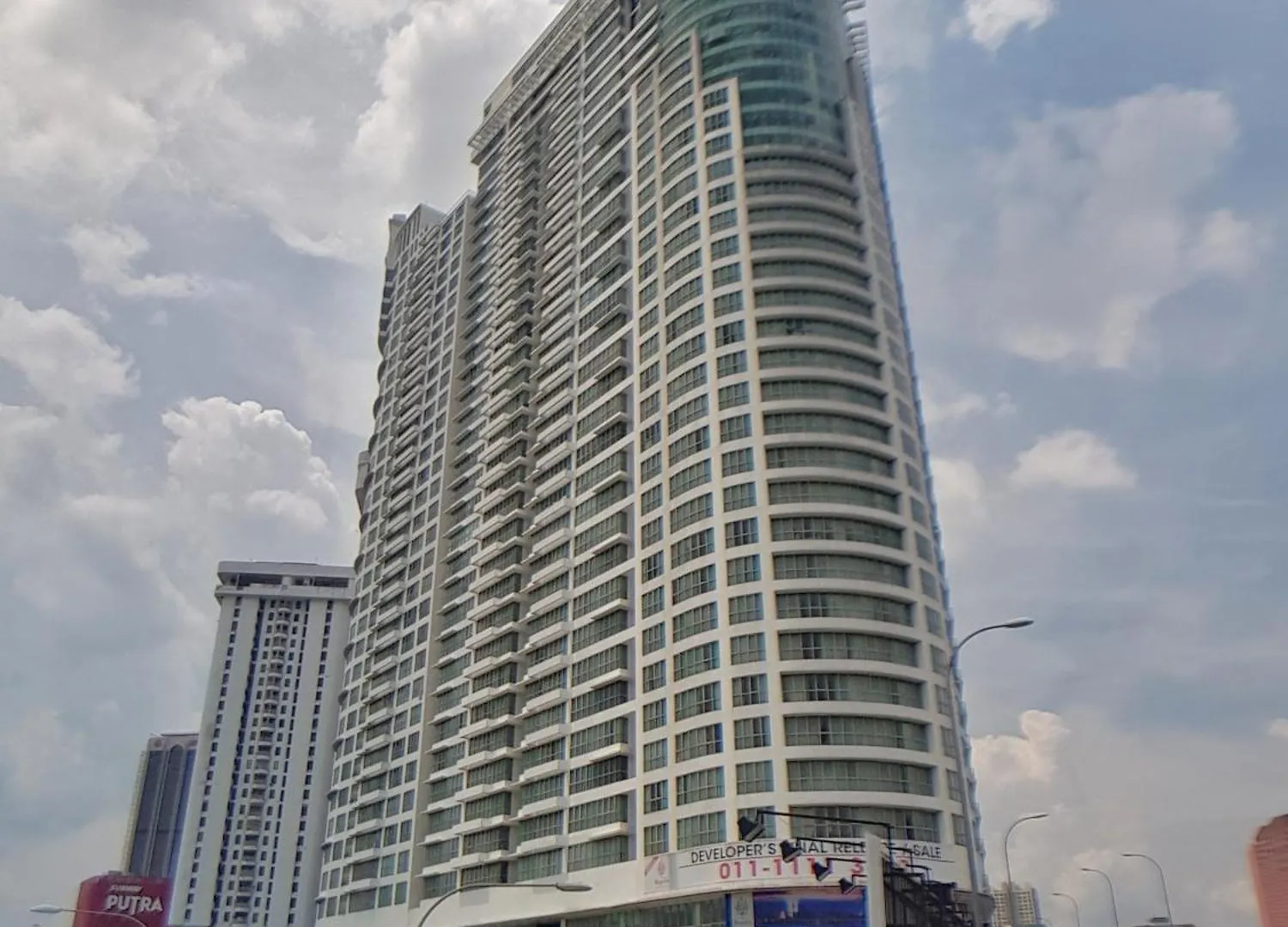 ✦Time & Traveller✦Regalia Suites And Residence✦Klcc View Infinity Pool✦双子塔无边泳池 Kuala Lumpur Apartment