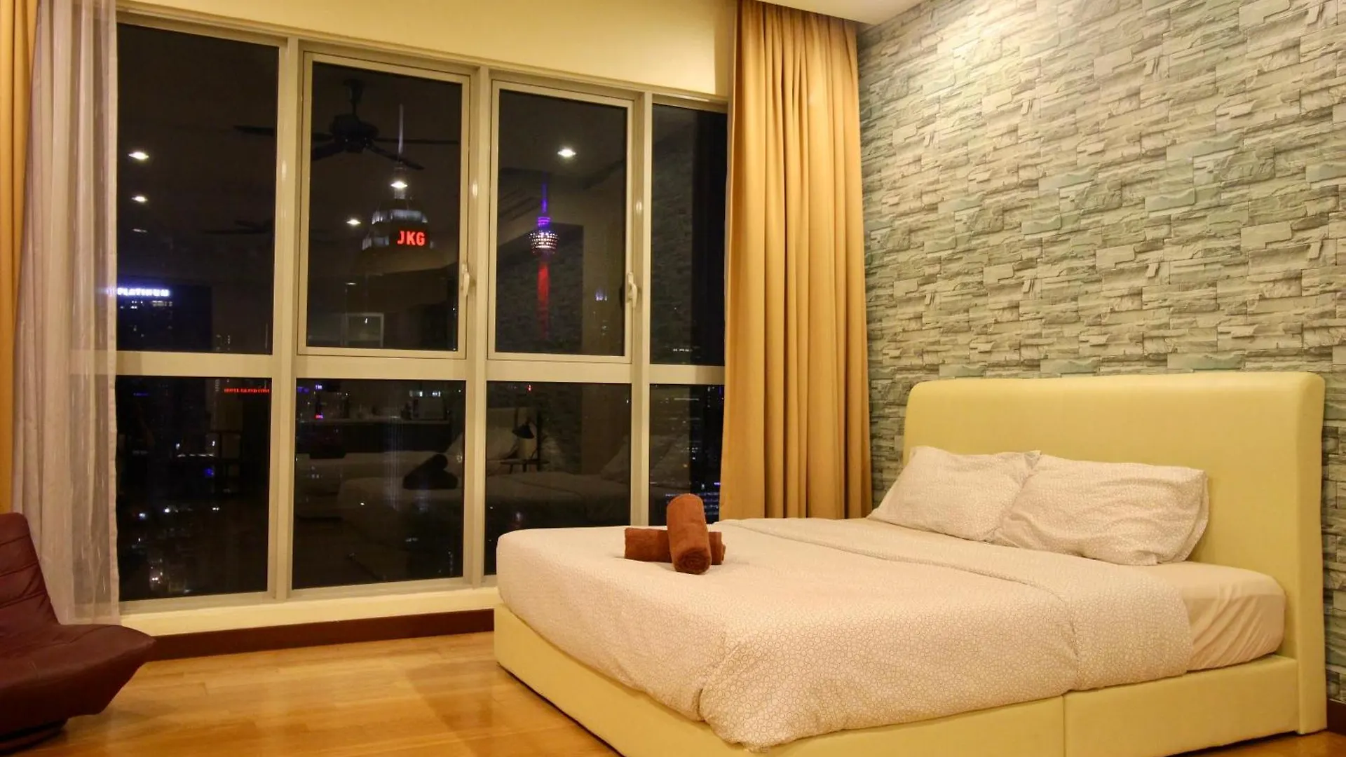 ✦Time & Traveller✦Regalia Suites And Residence✦Klcc View Infinity Pool✦双子塔无边泳池 Kuala Lumpur